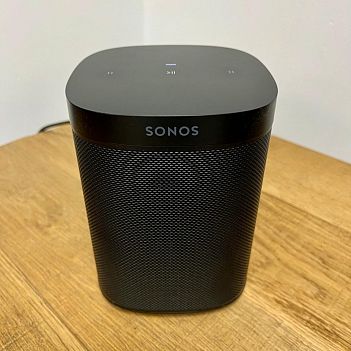 Потрясающий звук в любой комнате
Sonos One SL — компактная мощная колонка с встроенным управлением...