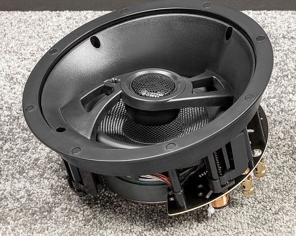 Встраиваемая в потолок акустика Aperion Audio Clearus 6C Angled